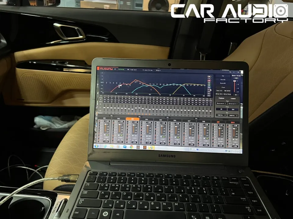Kia Carnivalのカーオーディオ施工事例 施工写真 2-2