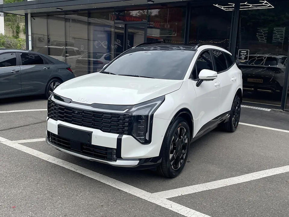 Kia Sportageのカーフィルム施工事例|断熱・スモークフィルム 施工写真 3-1
