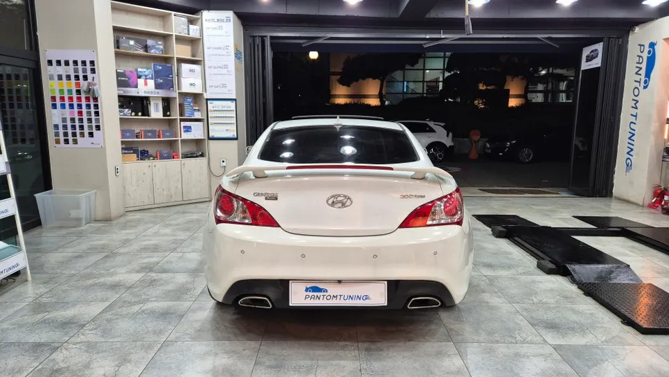 Hyundai Genesis Coupe body kit - Hyundai Genesis Coupe Body Kit Installation Review photo 3