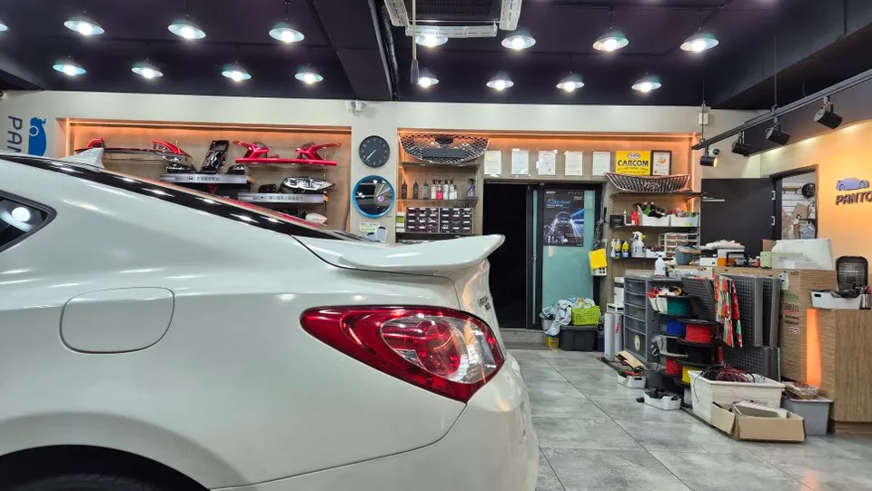 Hyundai Genesis Coupe body kit - Hyundai Genesis Coupe Body Kit Installation Review photo 5
