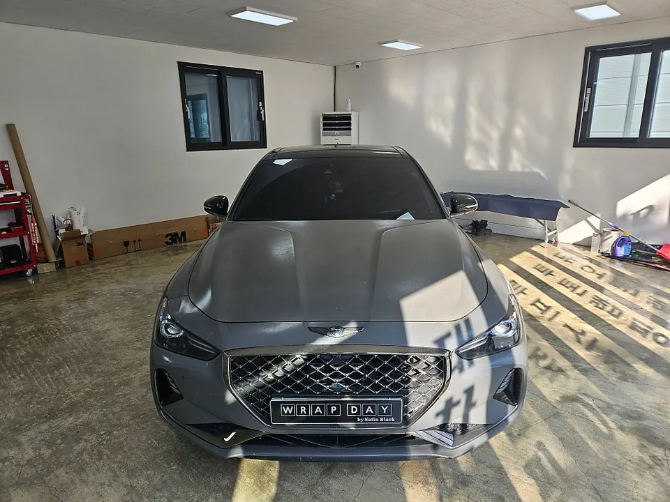 Genesis G70のカーラッピング除去事例|費用目安と注意点 施工写真 3-3