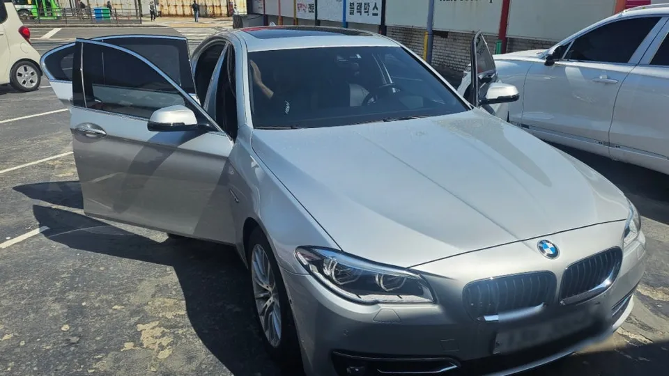 BMW 5 Seriesのドライブレコーダー取付事例 写真