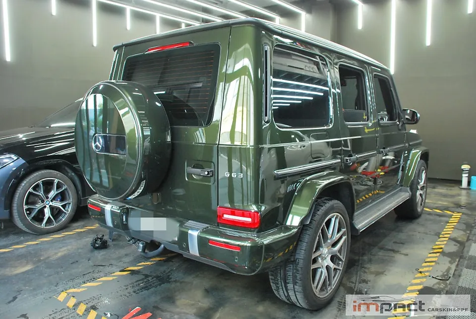 メルセデス・ベンツ G63 AMGのカーラッピング事例 施工写真 2-1