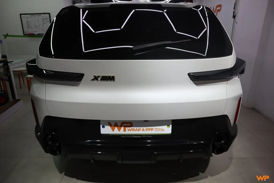BMW XM ppf - BMW XM PPF Review: Satin White Finish & Protection photo 4