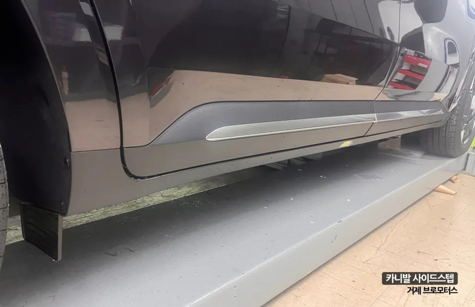Kia Carnival KA4 body kit - Kia Carnival KA4 Body Kit Installation Review photo 4