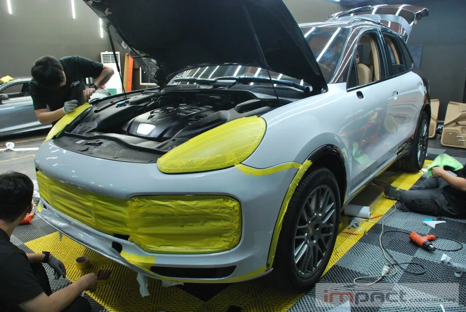 Porsche Cayenneのカーラッピング事例|費用目安・仕上がり 施工写真 3-1