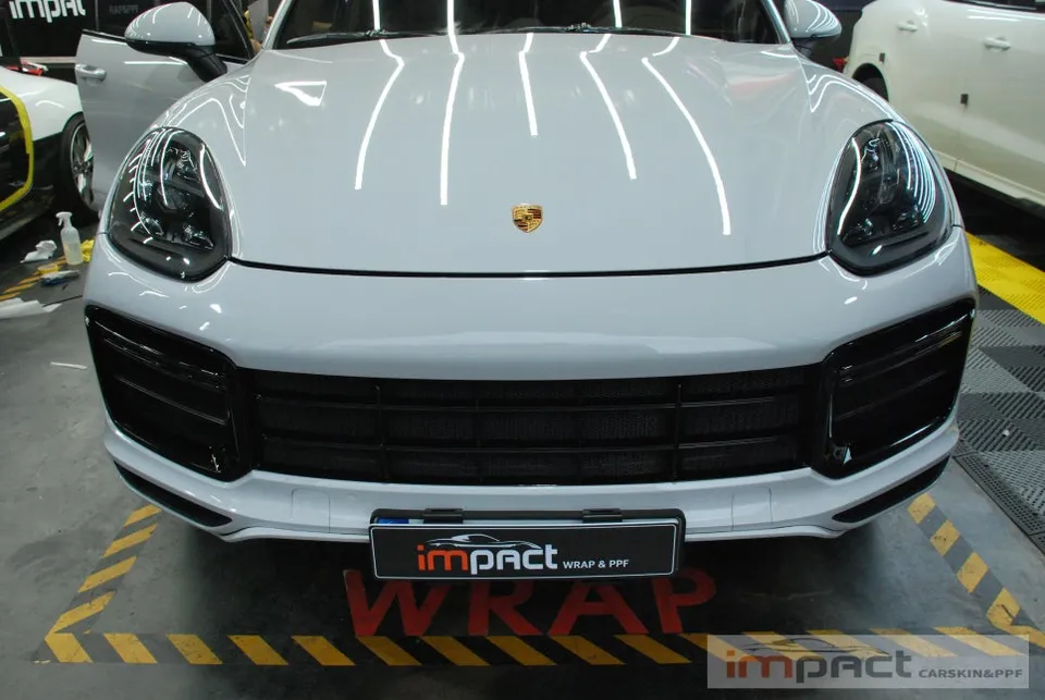 Porsche Cayenneのカーラッピング事例|費用目安・仕上がり 施工写真 3-3