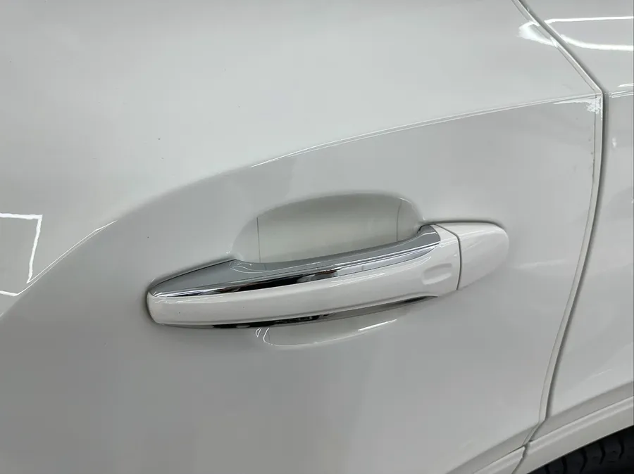 Bentley Bentaygaのクローム除去ラッピング事例 施工写真 1-3