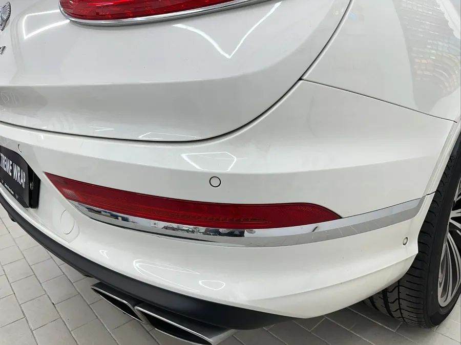 Bentley Bentaygaのクローム除去ラッピング事例 施工写真 3-3