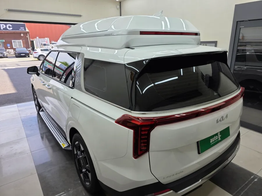 Kia Carnival KA4のガラスコーティング事例 施工写真 1-2