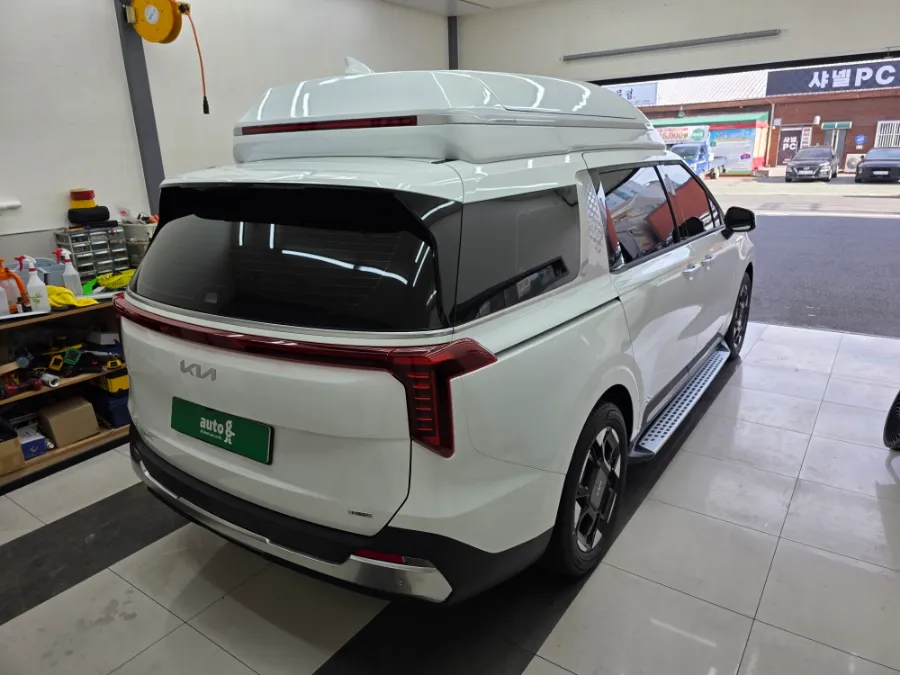 Kia Carnival KA4のガラスコーティング事例 施工写真 2-2