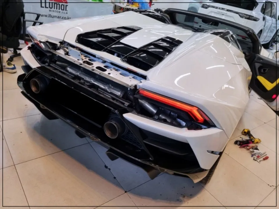 Lamborghiniのカーラッピング事例 施工写真 2-1