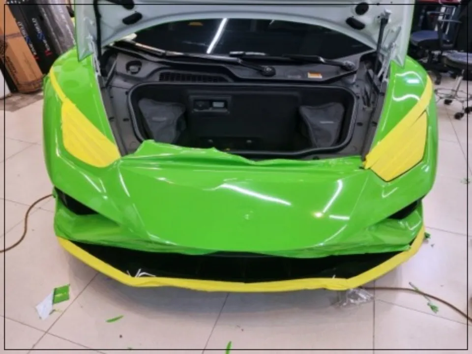 Lamborghiniのカーラッピング事例 施工写真 3-2