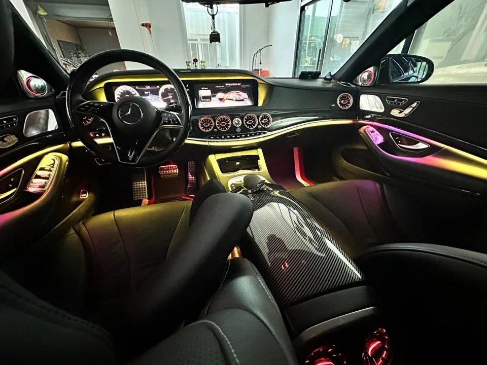 Mercedes-Benz S-Class W222 ambient lighting - Mercedes-Benz S-Class W222 Ambient Lighting Review — Cost photo 4