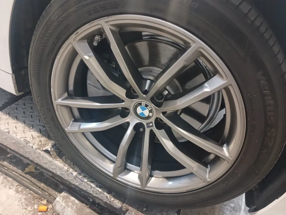BMW 5 Series wheel repair - BMW 5 Series Wheel Repair & Painting Review photo 3