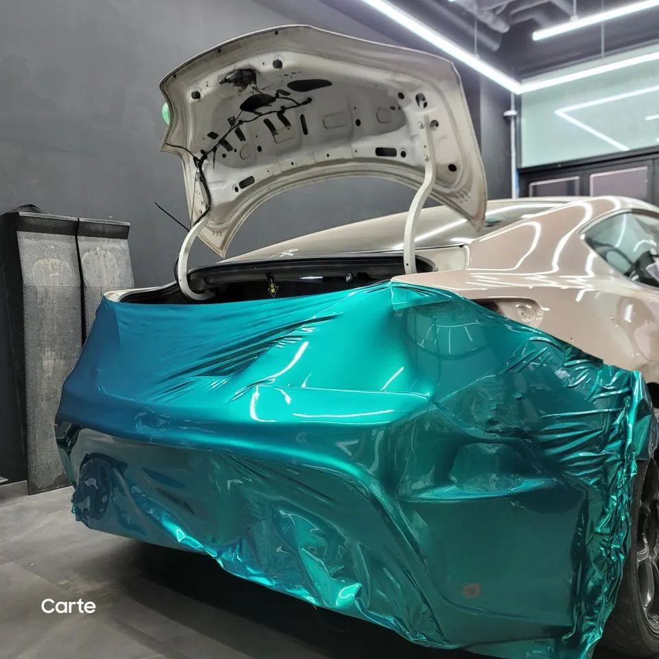 Hyundai Genesis Coupeのカーラッピング事例|費用目安・仕上がり 施工写真 2-2