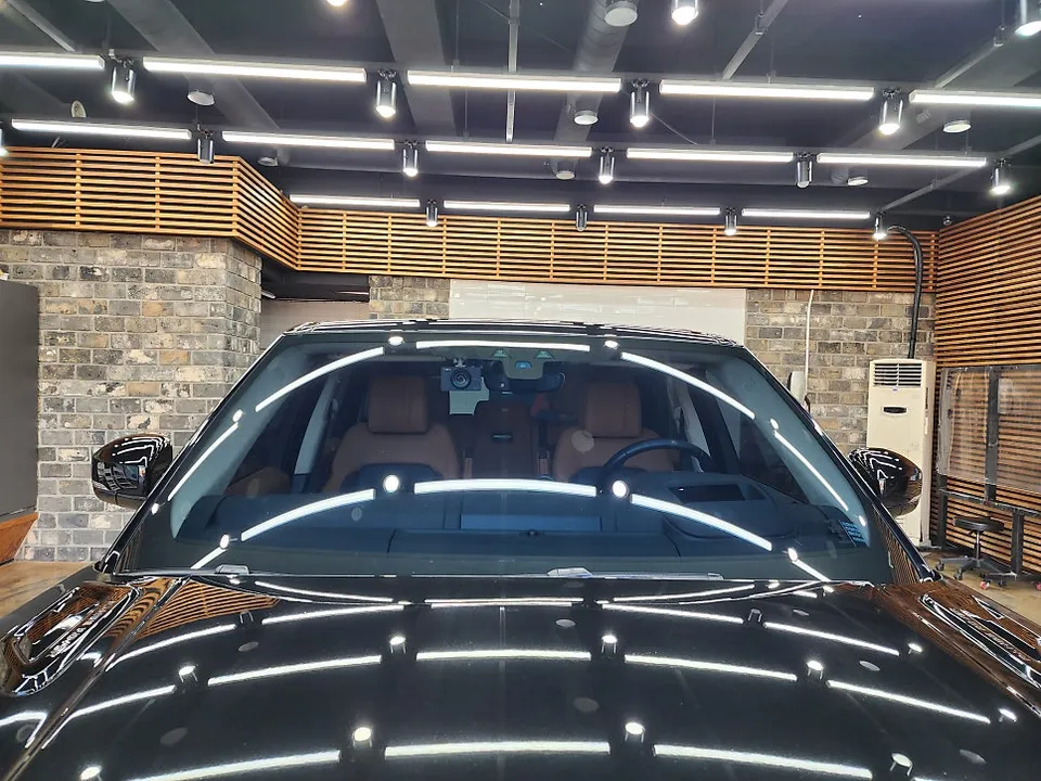 Land Rover Range Rover Sportのカーフィルム施工事例 施工写真 2