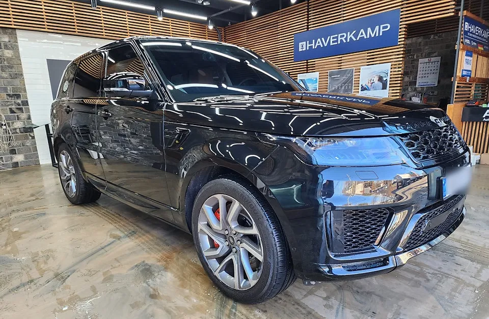 Land Rover Range Rover Sportのカーフィルム施工事例 施工写真 3