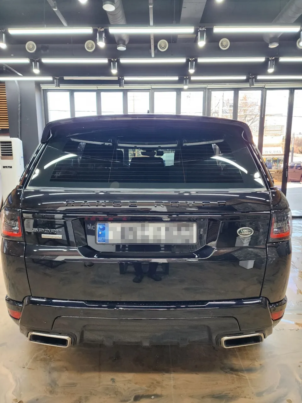 Land Rover Range Rover Sportのカーフィルム施工事例 施工写真 6