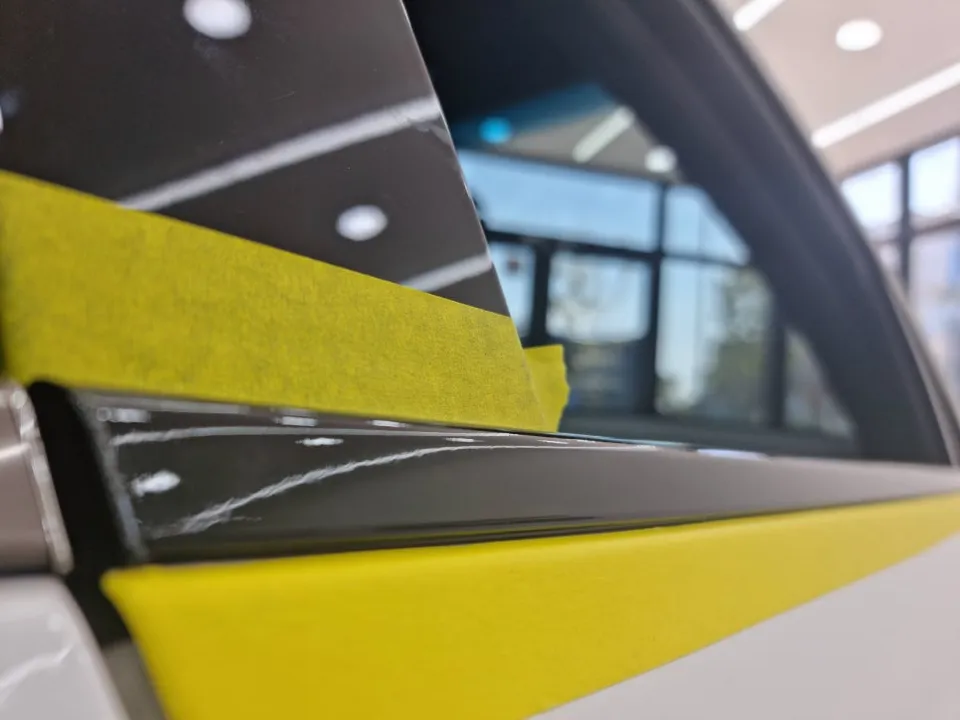 Genesis GV70 vinyl wrap - Genesis GV70 Vinyl Wrap Review: Chrome Delete photo 4