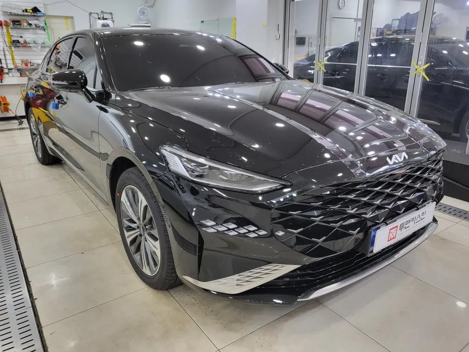 Kia K8のカーラッピング事例|クローム除去とPPF施工 施工写真 2-1