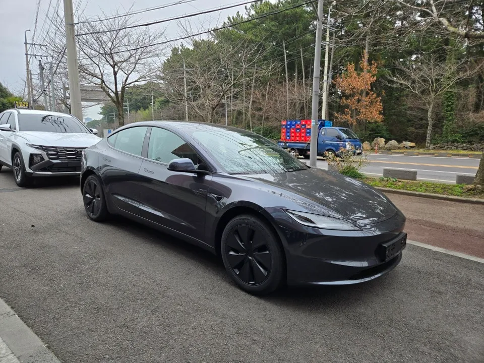 Tesla Model 3 PPF施工事例|費用目安・仕上がり 施工写真 2-1