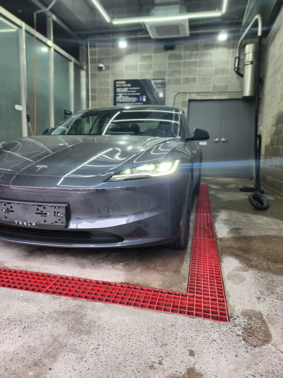 Tesla Model 3 PPF施工事例|費用目安・仕上がり 施工写真 4-2