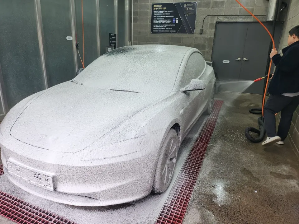 Tesla Model 3 PPF施工事例|費用目安・仕上がり 施工写真 1-3