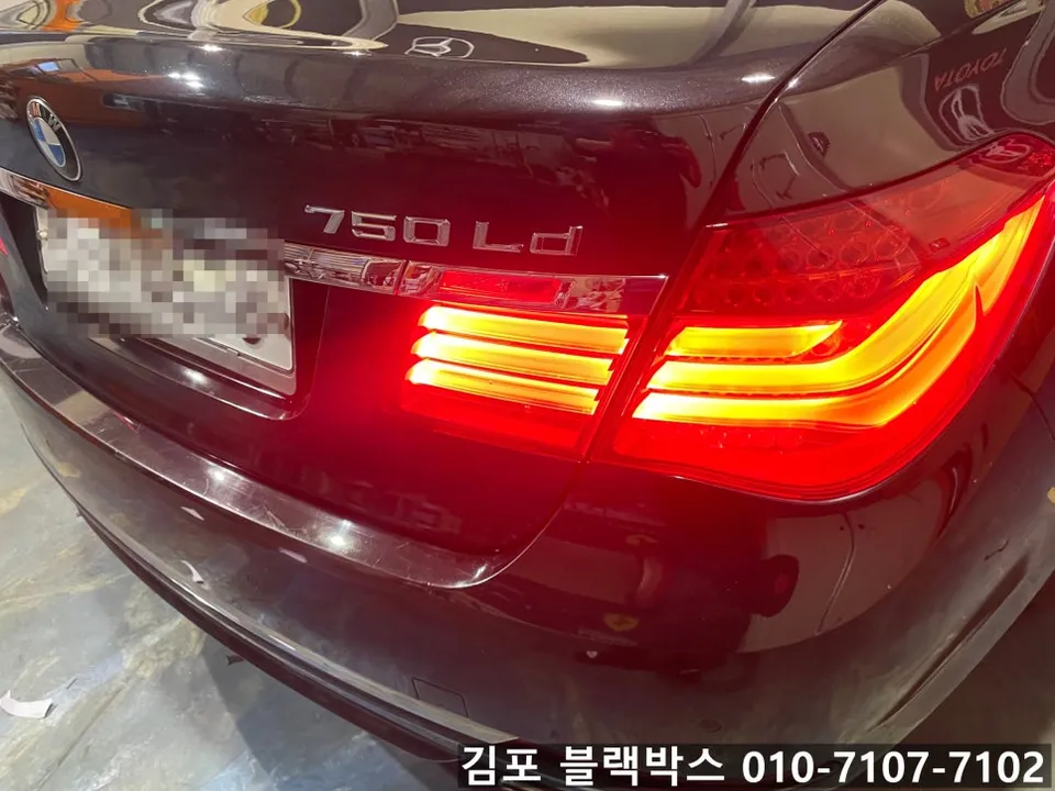 BMW 7 Seriesのドライブレコーダー取付事例 写真