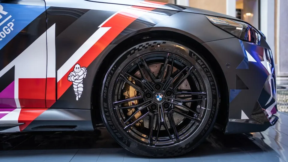 BMW M5のPPF施工事例｜費用目安と仕上がり 施工写真 2-1