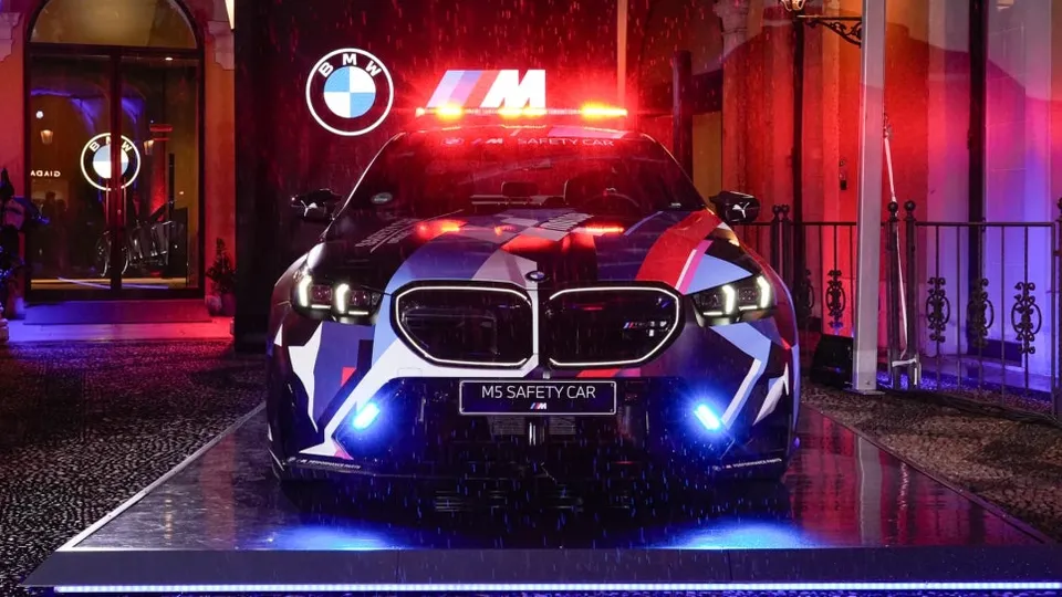 BMW M5のPPF施工事例｜費用目安と仕上がり 施工写真 2-3