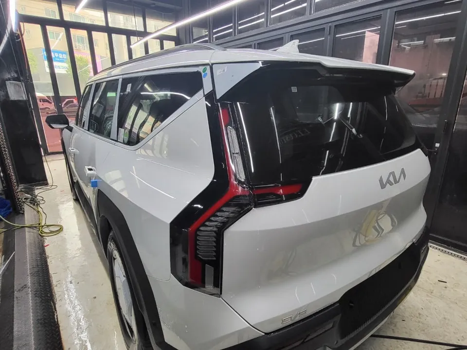 Kia EV9のPPF施工事例|費用目安と仕上がり 施工写真 3-1