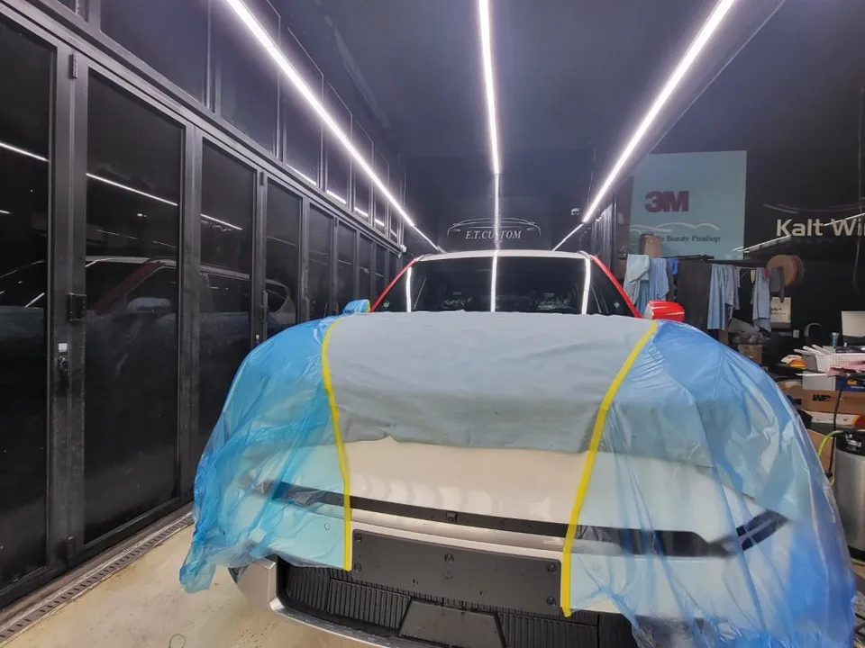 Kia EV9のPPF施工事例|費用目安と仕上がり 施工写真 1-2