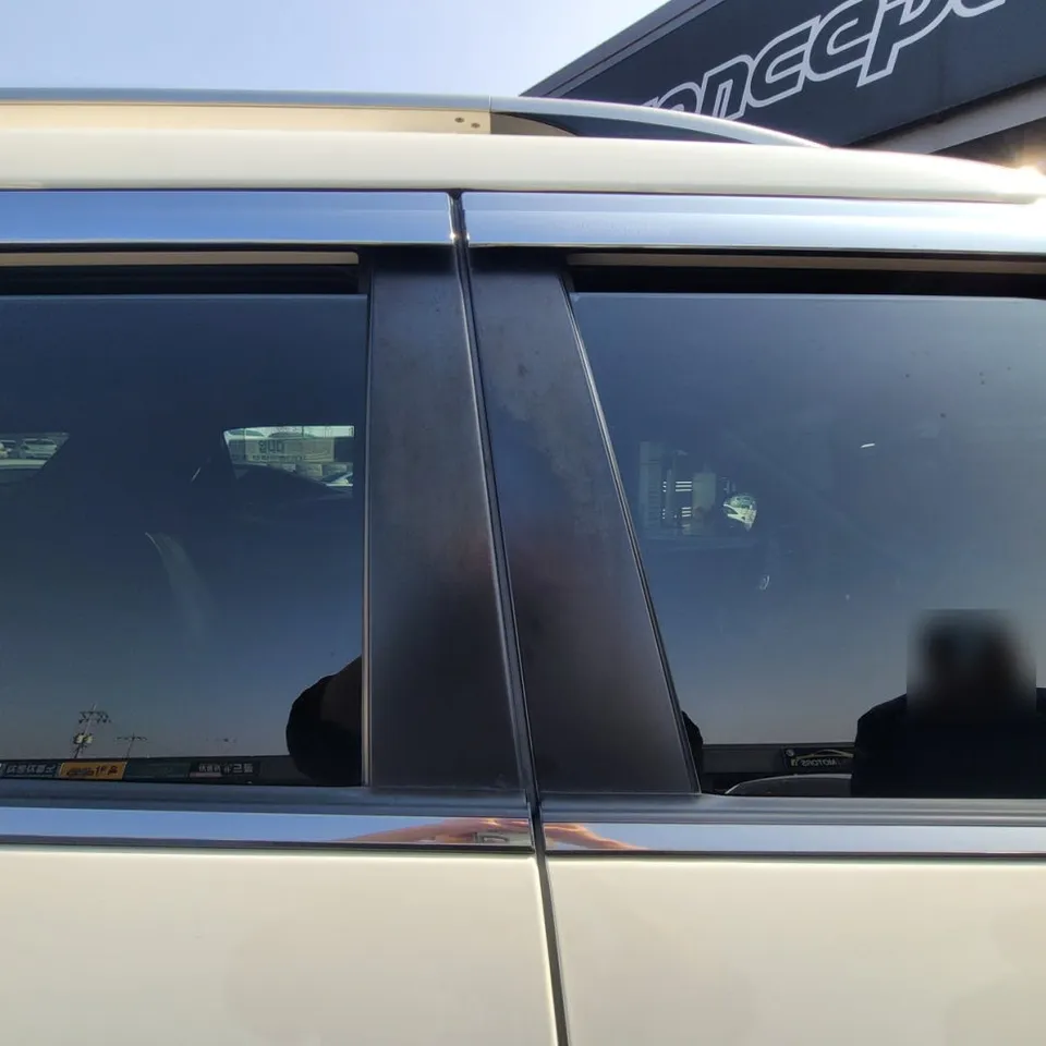 SsangYong Tivoli Air vinyl wrap - SsangYong Tivoli Air B-Pillar Wrap Review photo 3