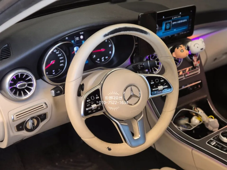 Mercedes-Benz C-Class steering wheel - Mercedes-Benz C-Class Steering Wheel Customization Review photo 3
