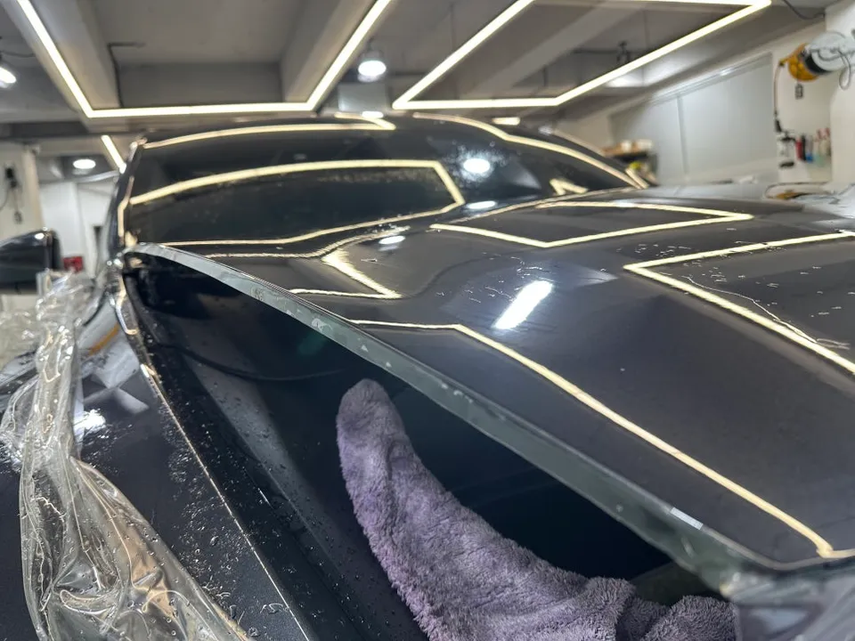 Tesla Model Y PPF施工事例|費用目安と仕上がり 施工写真 1-2