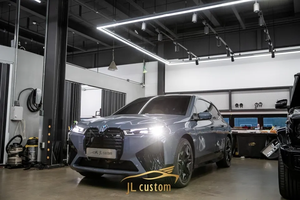 BMW iX body kit review