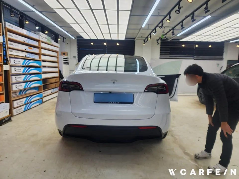 Tesla Model Yのカーフィルム施工事例|費用目安・仕上がり 施工写真 3-1