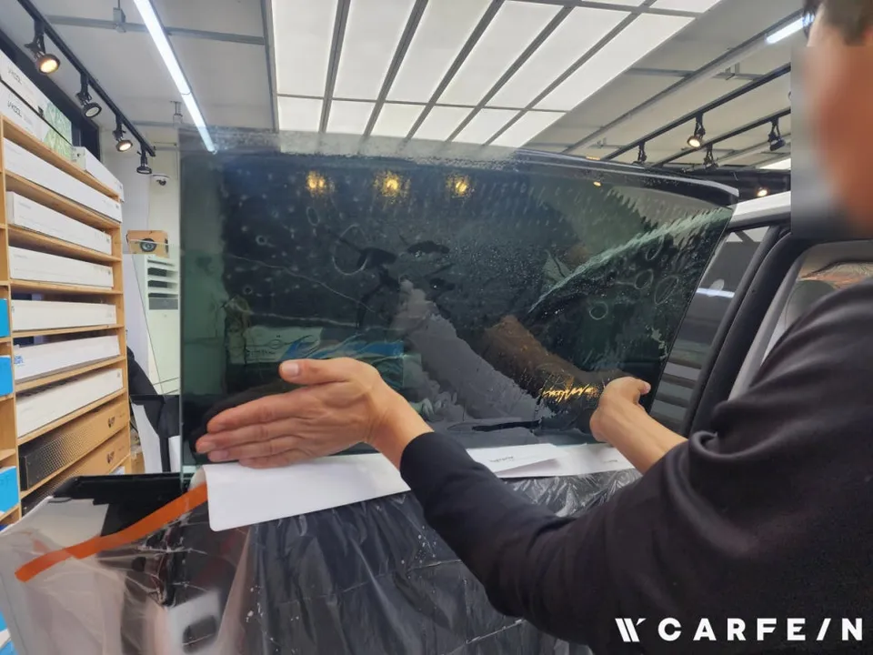 Tesla Model Yのカーフィルム施工事例|費用目安・仕上がり 施工写真 3-3