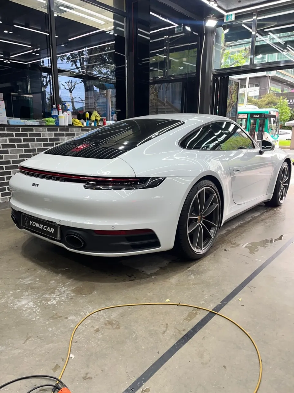 ポルシェ 911 カレラ カーラッピング事例|費用目安・仕上がり 施工写真 1-2