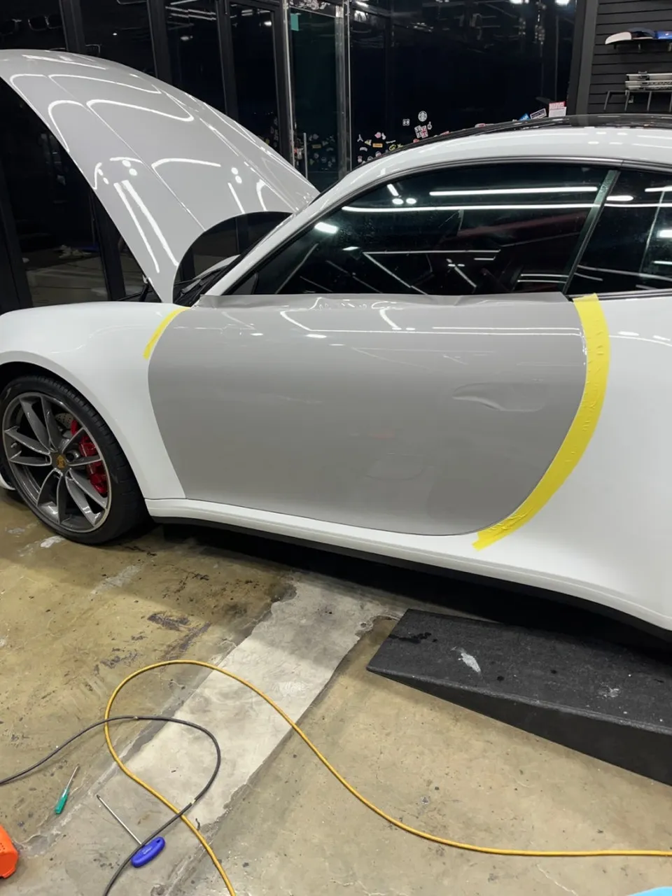 ポルシェ 911 カレラ カーラッピング事例|費用目安・仕上がり 施工写真 2-3