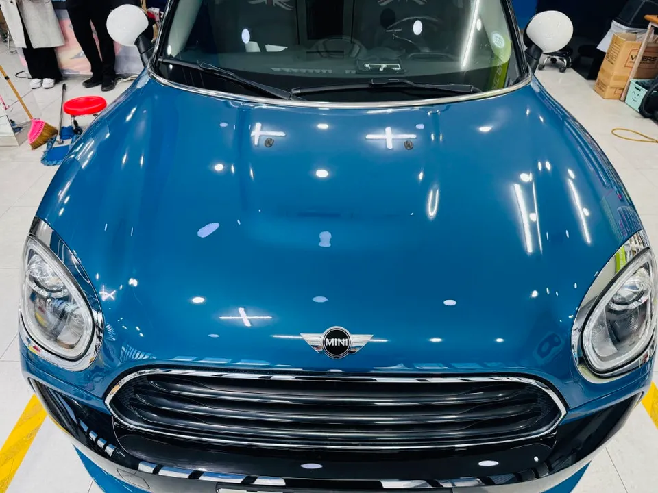 MINIクロスオーバーのカーラッピング事例|費用目安・仕上がり 施工写真 3-1