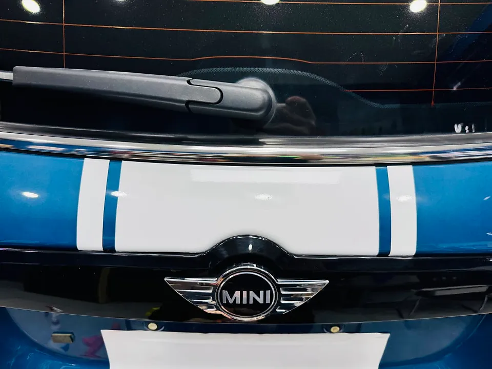 MINIクロスオーバーのカーラッピング事例|費用目安・仕上がり 施工写真 3-3