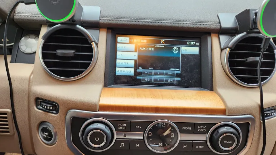 Land Rover Discovery 4 android head unit - Land Rover Discovery 4 Android Head Unit Review photo 3