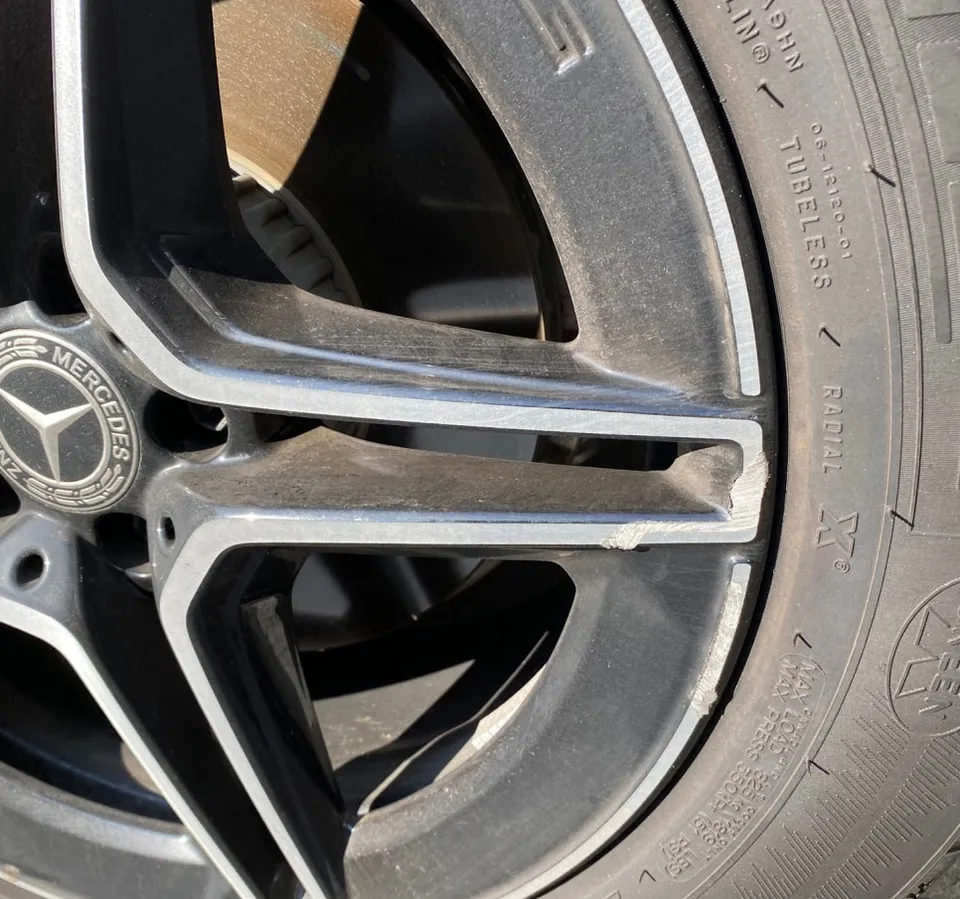 Mercedes-Benz GLC300 C253 wheel repair - Mercedes-Benz GLC300 Wheel Repair Review — Deep Curb Rash Fixed photo 3