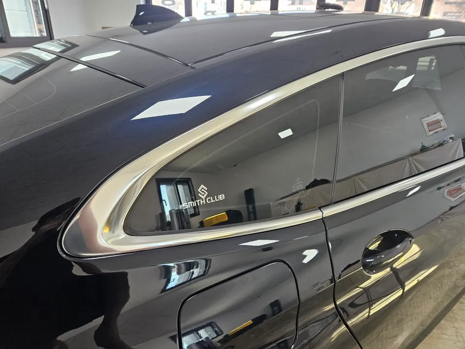 BMW 6GT vinyl wrap - BMW 6GT Vinyl Wrap Review: Chrome Delete to Gloss Black photo 3