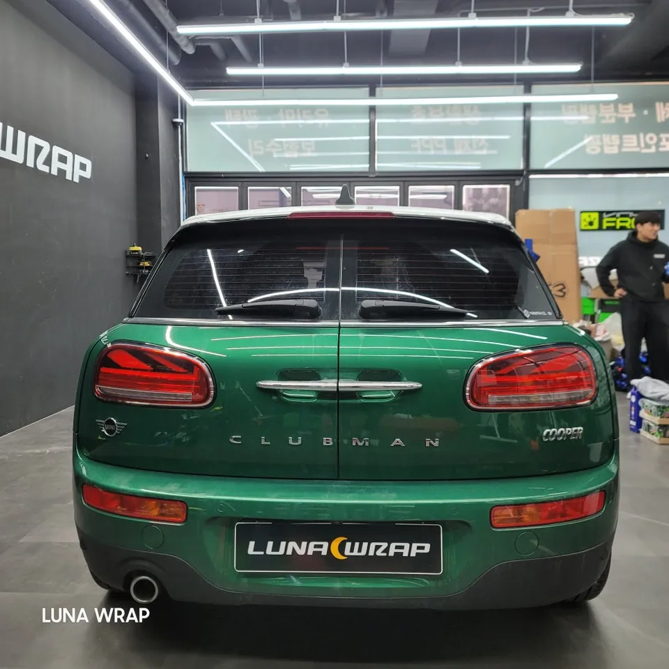 MINI Clubmanのカーラッピング事例｜費用目安・仕上がり 施工写真 2-1
