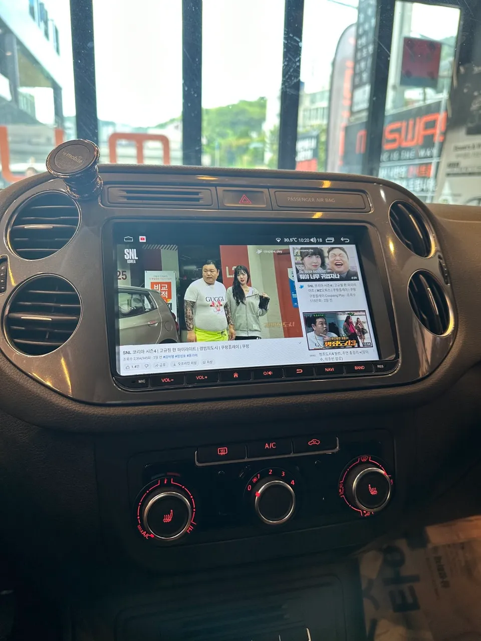 Volkswagen TiguanのAndroid Auto・CarPlay取付事例 施工写真 1-2
