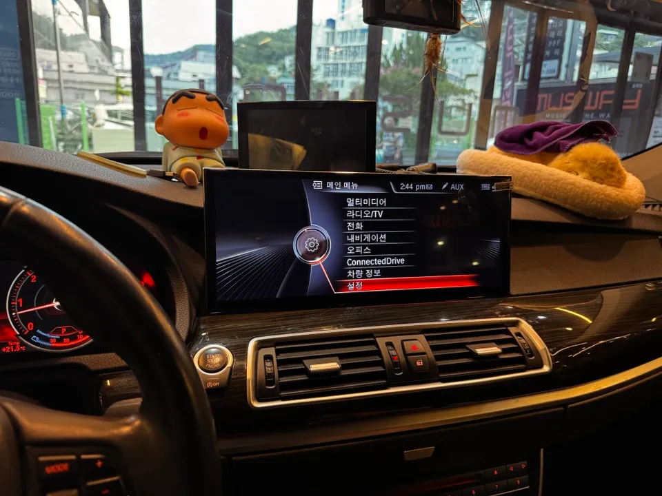 BMW 5GT F07 android head unit - BMW 5GT Android Head Unit Upgrade Review photo 3