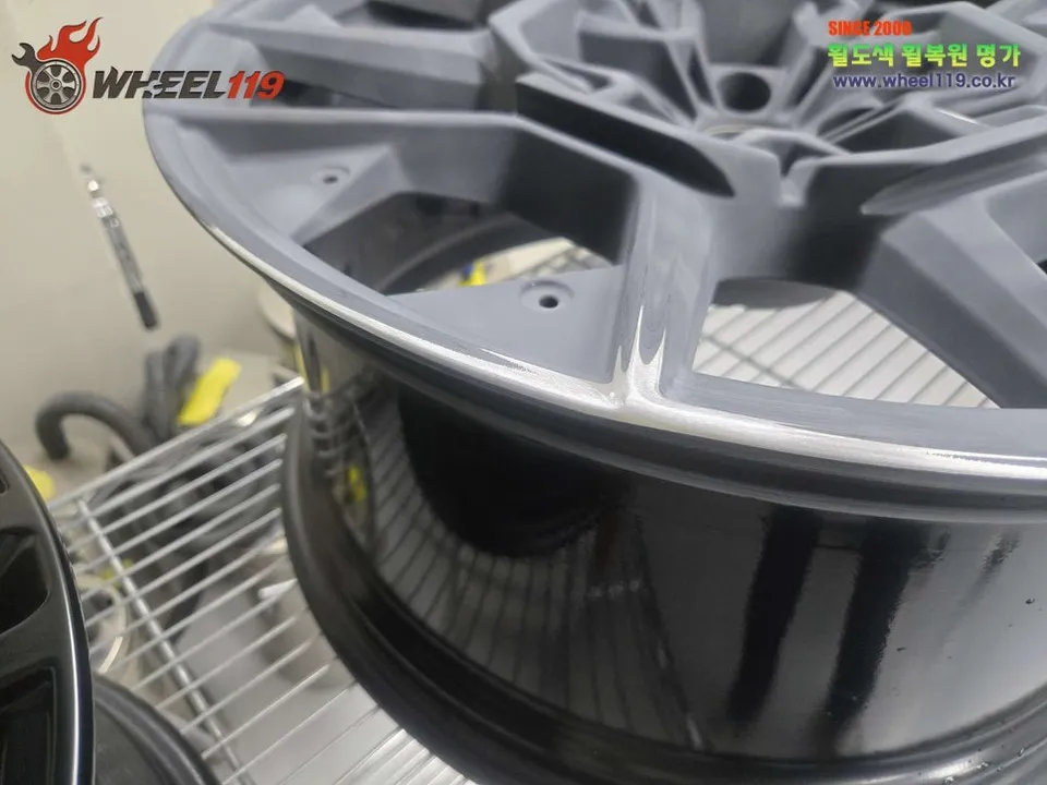 BMW XM wheel repair - BMW XM Wheel Repair & Glossy Black Refinish Review photo 5